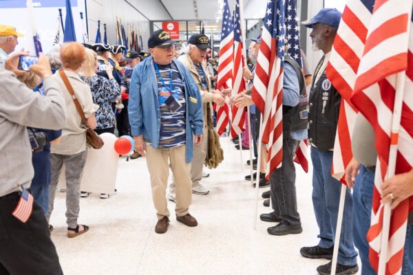 VETS-DAY_HONOR-FLIGHT-NETWORK2