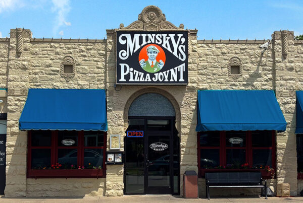 Minsky's Pizza South Plaza Location