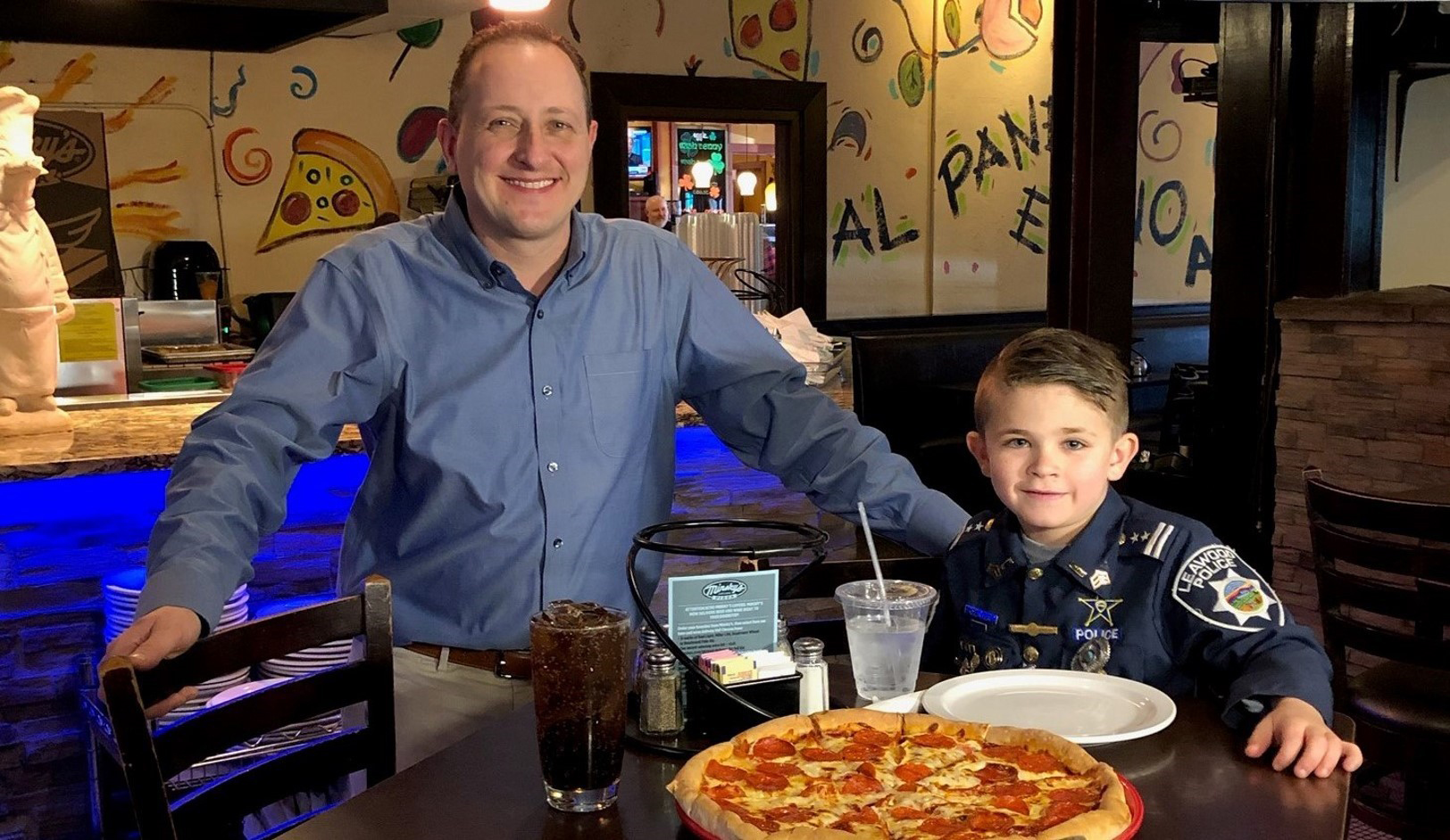 Minsky’s and Officer Oliver Invite Local Police for a Special Luncheon!